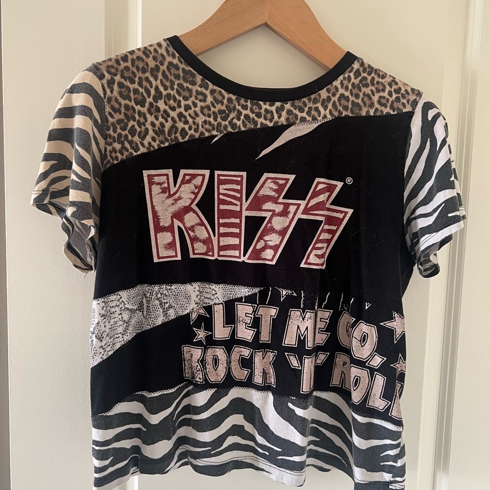 Alice & Olivia KISS Graphic Tee Zebra Leopard Snake Print Large